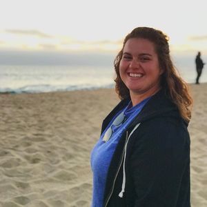 Meet your Posher, Dee dee